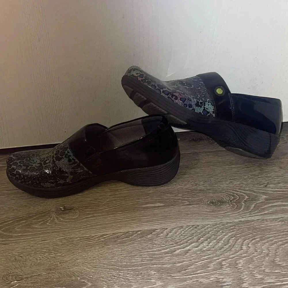 Work Wonders By Dansko Black And Patterned Clogs … - image 3